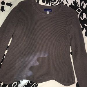 Knit long sleeve.